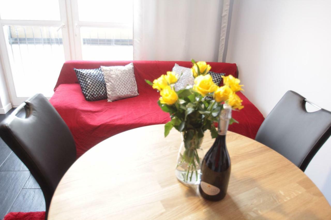 Fantastyczny Apartament Krolewska Varsó Kültér fotó